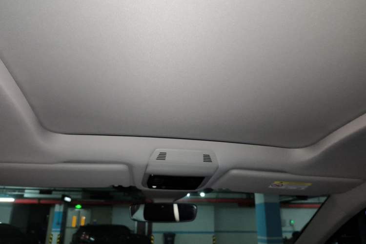 Used Volkswagen Talagon 2023 Facelift 380TSI All-Wheel-Drive Luxury Jiajing Pro 6-Seater Headliner