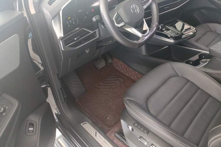 Used Volkswagen Talagon 2023 Facelift 380TSI All-Wheel-Drive Luxury Jiajing Pro 6-Seater Interior 2