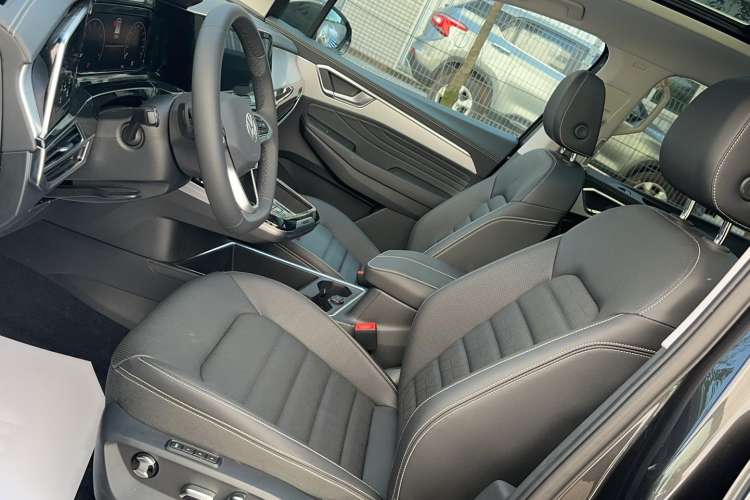 Used Volkswagen Talagon 2023 Facelift 380TSI All-Wheel-Drive Luxury Jiajing Pro 6-Seater Left Front Seat