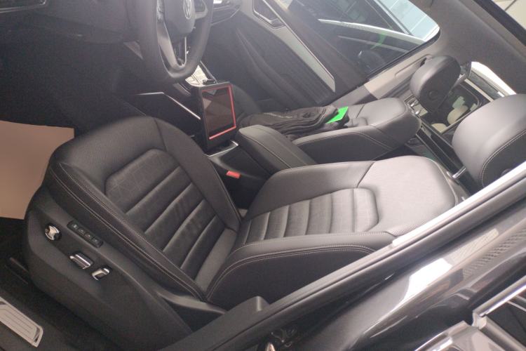 Used Volkswagen Talagon 2023 Facelift 380TSI All-Wheel-Drive Luxury Jiajing Pro 6-Seater Left Front Seat