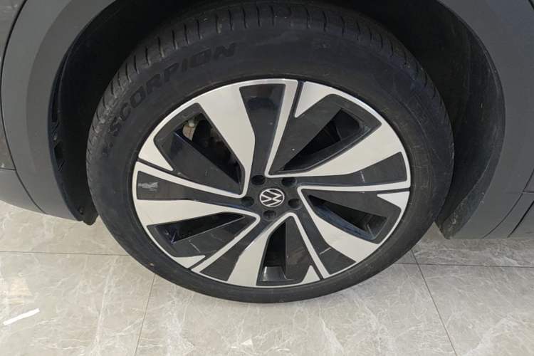 Used Volkswagen Talagon 2023 Facelift 380TSI All-Wheel Drive Luxury Jiajing Pro Version with 7 Seats Left Front Wheel Hub