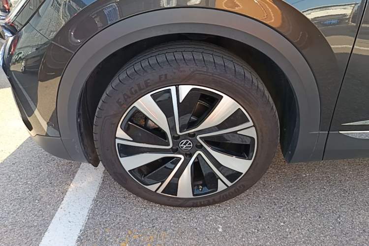 Used Volkswagen Talagon 2023 Facelift 380TSI All-Wheel-Drive Flagship Shengjing Edition 6 Seats Left Front Wheel Hub