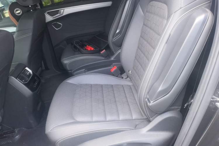 Used Volkswagen Talagon 2023 Facelift 380TSI All-Wheel-Drive Luxury Jiajing Pro 6-Seater Left Rear Seat