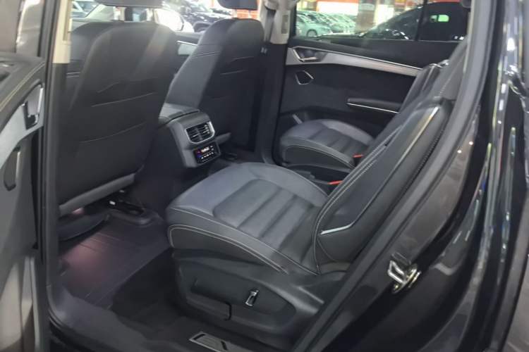 Used Volkswagen Talagon 2023 Facelift 380TSI All-Wheel-Drive Luxury Jiajing Pro 6-Seater Left Rear Seat