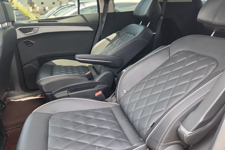 Used Volkswagen Talagon 2023 Facelift 380TSI All-Wheel-Drive Flagship Shengjing Edition 6 Seats Left Rear Seat
