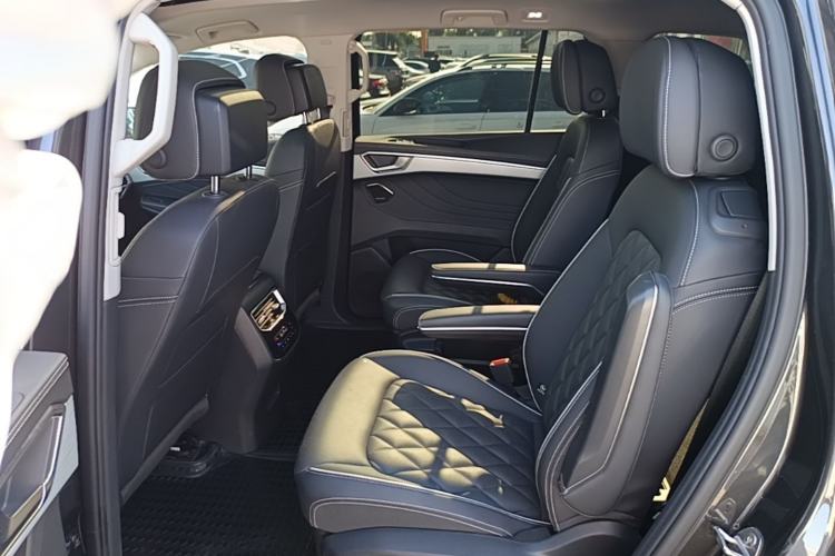 Used Volkswagen Talagon 2023 Facelift 380TSI All-Wheel-Drive Flagship Shengjing Edition 6 Seats Left Rear Seat