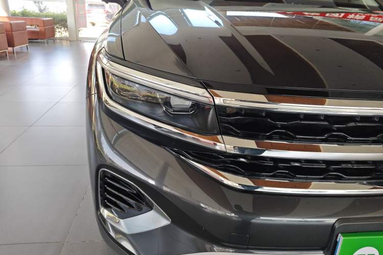 Used Volkswagen Talagon 2023 Facelift 380TSI All-Wheel-Drive Luxury Jiajing Pro 6-Seater Right Front Headlight