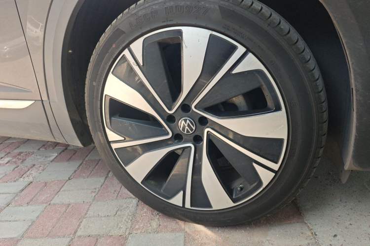 Used Volkswagen Talagon 2023 Facelift 380TSI All-Wheel-Drive Flagship Shengjing Edition 6 Seats Right Front Wheel Hub
