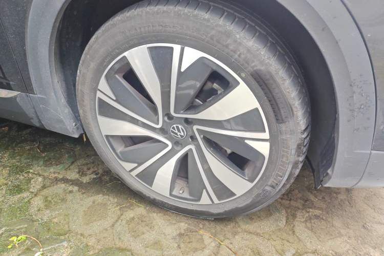Used Volkswagen Talagon 2023 Facelift 380TSI All-Wheel Drive Luxury Jiajing Pro Version with 7 Seats Right Front Wheel Hub