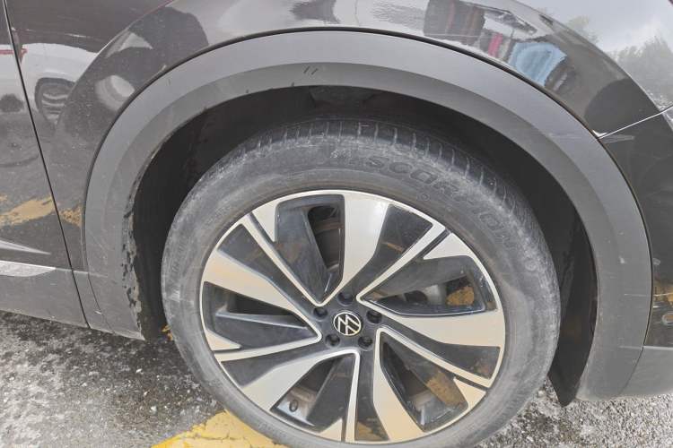 Used Volkswagen Talagon 2023 Facelift 380TSI All-Wheel-Drive Luxury Jiajing Pro 6-Seater Right Front Wheel Hub