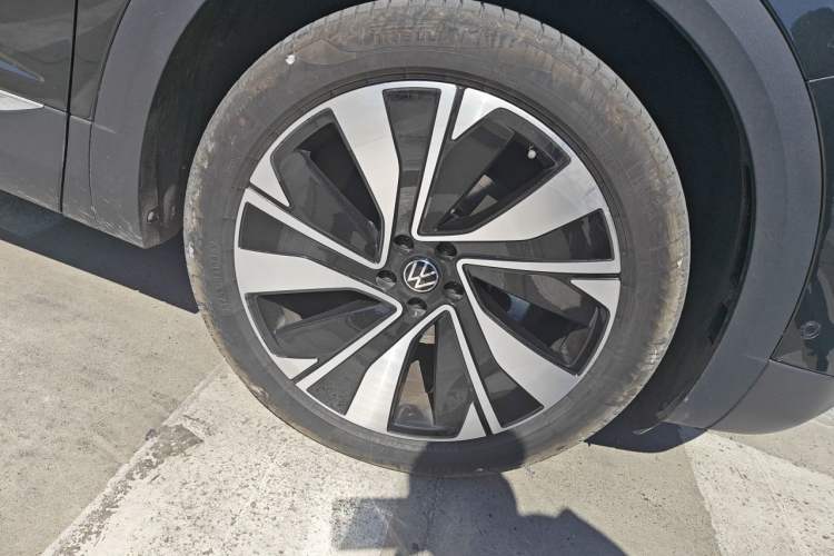 Used Volkswagen Talagon 2023 Facelift 380TSI All-Wheel-Drive Luxury Jiajing Pro 6-Seater Right Front Wheel Hub