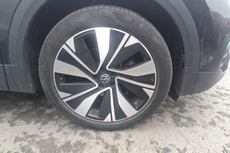 Used Volkswagen Talagon 2023 Facelift 380TSI All-Wheel Drive Luxury Jiajing Pro Version with 7 Seats Right Front Wheel Hub