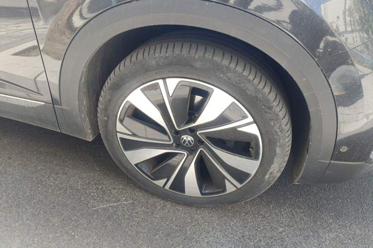 Used Volkswagen Talagon 2023 Facelift 380TSI All-Wheel Drive Luxury Jiajing Pro Version with 7 Seats Right Front Wheel Hub
