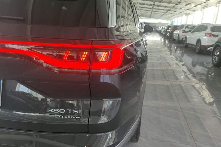 Used Volkswagen Talagon 2023 Facelift 380TSI All-Wheel-Drive Luxury Jiajing Pro 6-Seater Right Rear Taillight