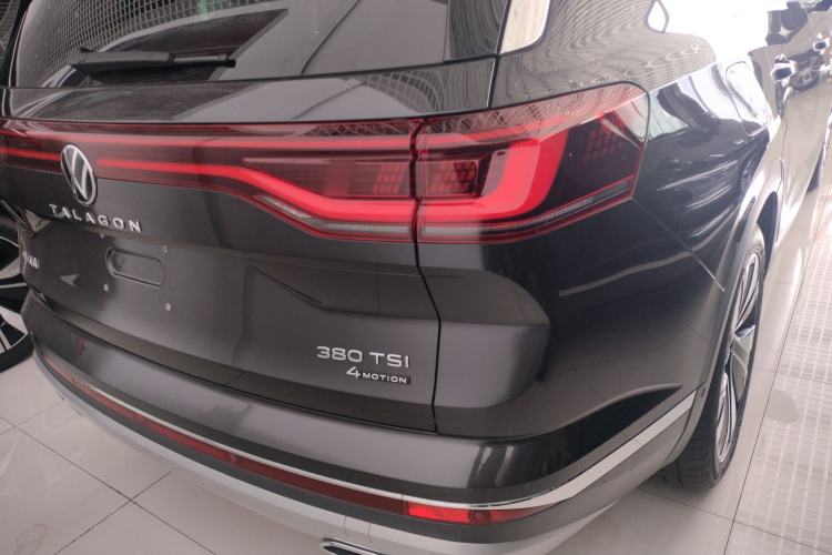 Used Volkswagen Talagon 2023 Facelift 380TSI All-Wheel-Drive Luxury Jiajing Pro 6-Seater Right Rear Taillight