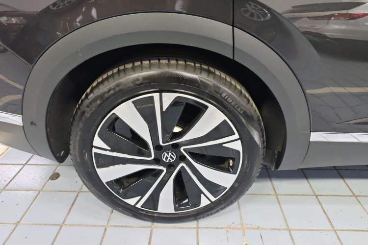 Used Volkswagen Talagon 2023 Facelift 380TSI All-Wheel-Drive Luxury Jiajing Pro 6-Seater Right Rear Wheel Hub
