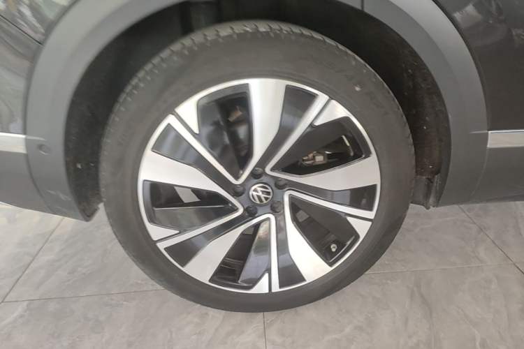 Used Volkswagen Talagon 2023 Facelift 380TSI All-Wheel-Drive Luxury Jiajing Pro 6-Seater Right Rear Wheel Hub