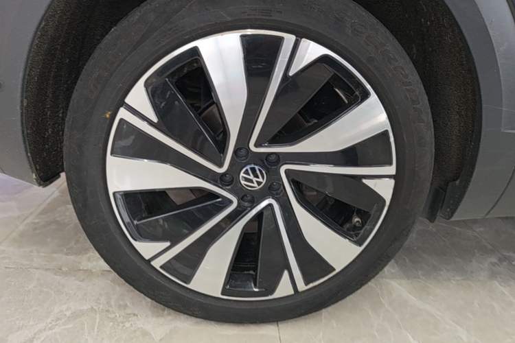 Used Volkswagen Talagon 2023 Facelift 380TSI All-Wheel Drive Luxury Jiajing Pro Version with 7 Seats Right Rear Wheel Hub