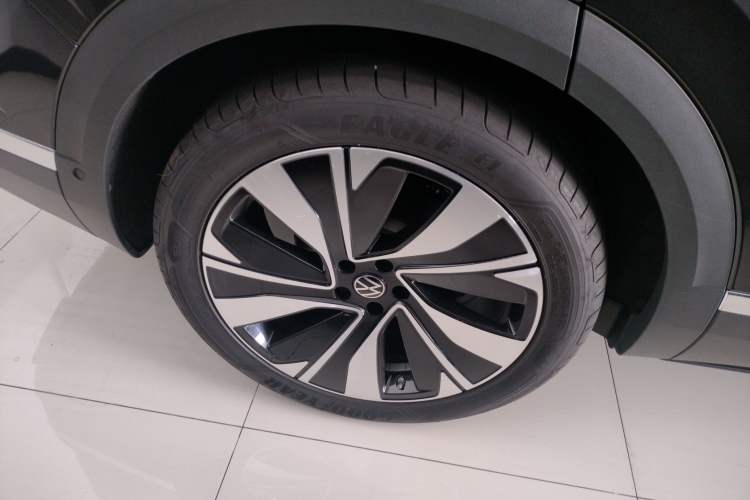 Used Volkswagen Talagon 2023 Facelift 380TSI All-Wheel-Drive Luxury Jiajing Pro 6-Seater Right Rear Wheel Hub