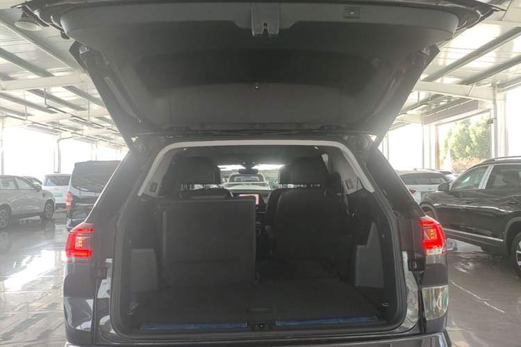 Used Volkswagen Talagon 2023 Facelift 380TSI All-Wheel-Drive Luxury Jiajing Pro 6-Seater Trunk