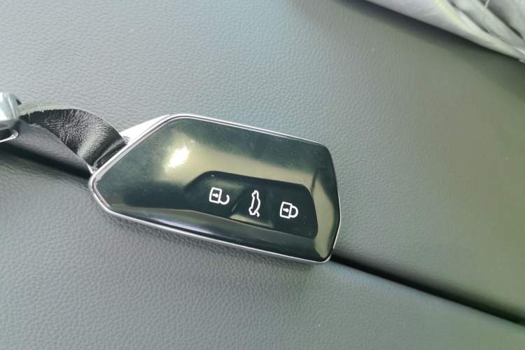 Used Volkswagen Talagon 2023 Facelift 380TSI All-Wheel-Drive Luxury Jiajing Pro 6-Seater Vehicle Key