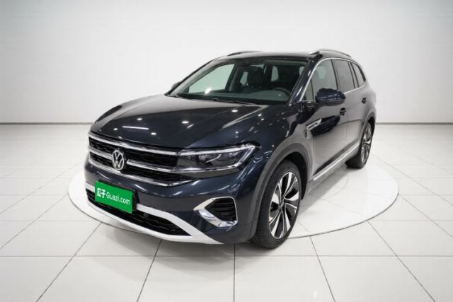 Ojetý Volkswagen Talagon 2023 Facelift 380TSI All-Wheel-Drive Luxury Jiajing Pro 6-Seater
