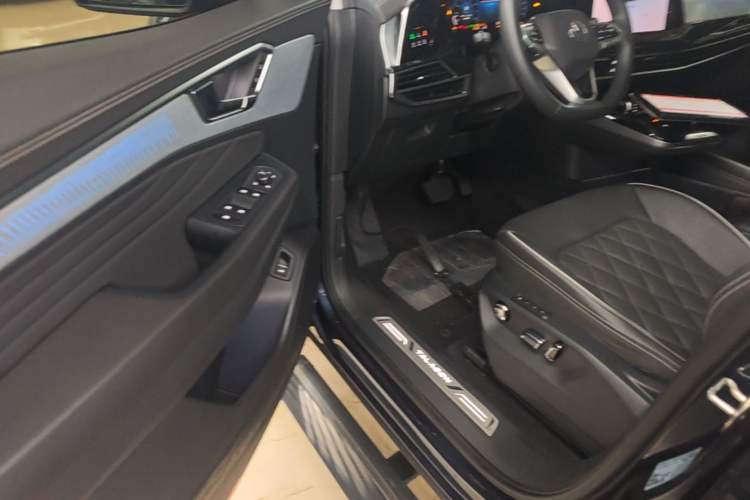 Used Volkswagen Talagon 2023 Facelift 530TSI All-Wheel-Drive Flagship Shengjing Edition Pro 6-Seater Driver Seat