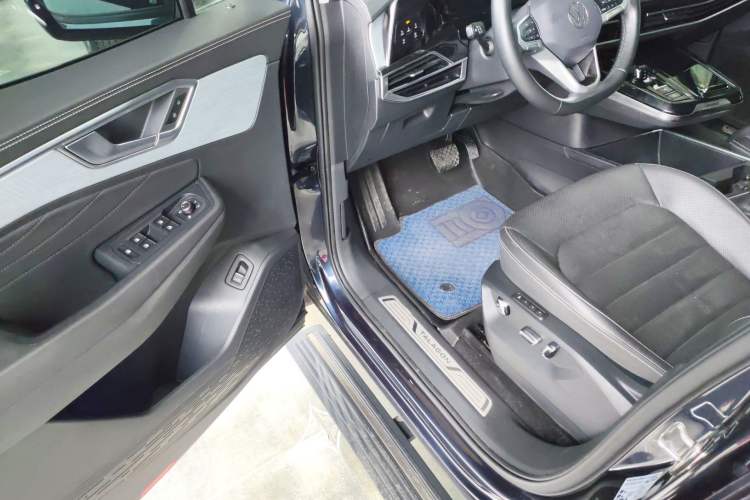 Used Volkswagen Talagon 2023 Facelift 380TSI All-Wheel Drive Luxury Jiajing Pro Version with 7 Seats Driver Seat
