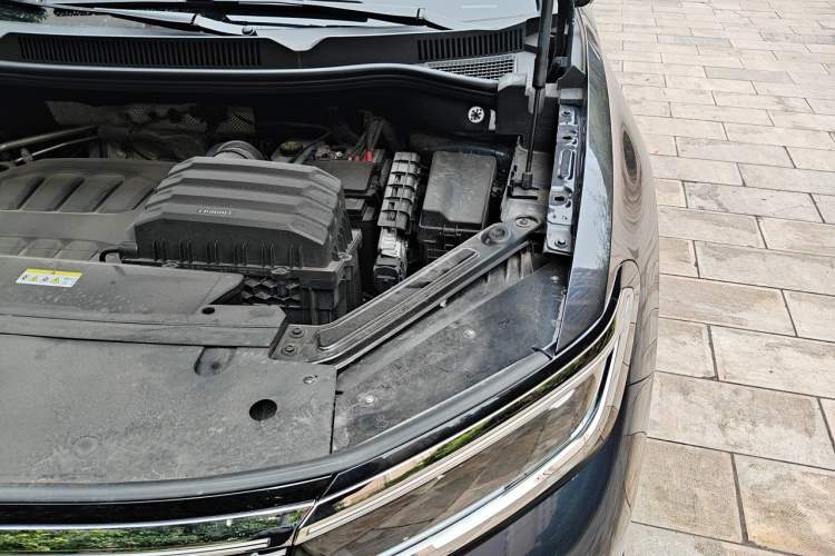 Used Volkswagen Talagon 2023 Facelift 380TSI All-Wheel-Drive Luxury Jiajing Pro 6-Seater Engine Bay Left