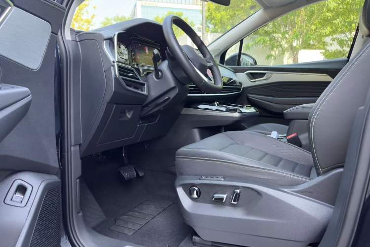 Used Volkswagen Talagon 2023 Facelift 380TSI All-Wheel-Drive Luxury Jiajing Pro 6-Seater Interior 1