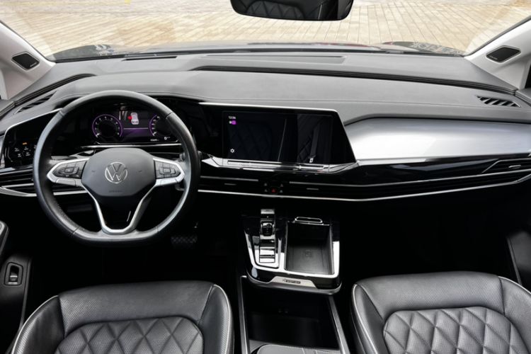 Used Volkswagen Talagon 2023 Facelift 530TSI All-Wheel-Drive Flagship Shengjing Edition Pro 7-Seater Interior 2