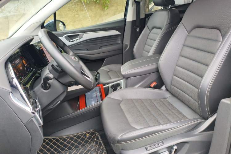 Used Volkswagen Talagon 2023 Facelift 380TSI All-Wheel-Drive Luxury Jiajing Pro 6-Seater Left Front Seat