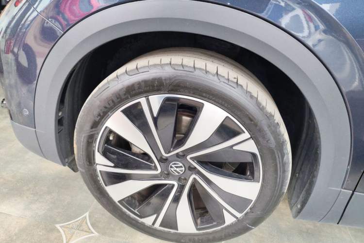 Used Volkswagen Talagon 2023 Facelift 380TSI All-Wheel Drive Luxury Jiajing Pro Version with 7 Seats Left Front Wheel Hub