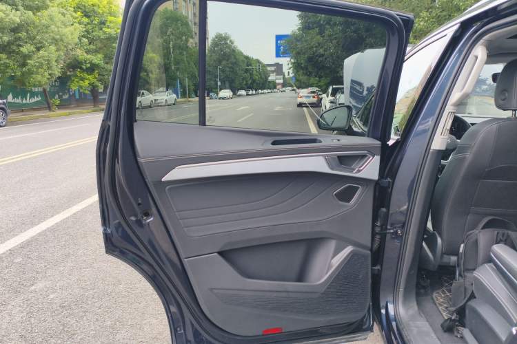 Used Volkswagen Talagon 2023 Facelift 380TSI All-Wheel-Drive Luxury Jiajing Pro 6-Seater Left Rear Door Interior