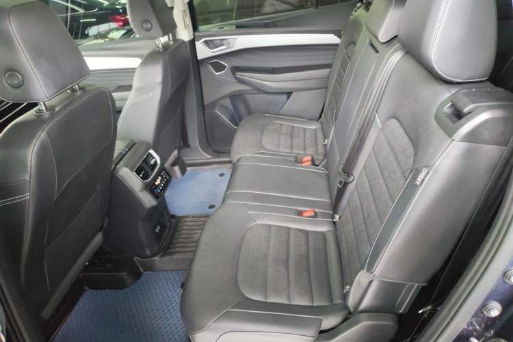 Used Volkswagen Talagon 2023 Facelift 380TSI All-Wheel Drive Luxury Jiajing Pro Version with 7 Seats Left Rear Seat