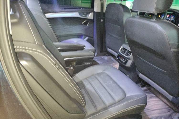 Used Volkswagen Talagon 2023 Facelift 380TSI All-Wheel-Drive Luxury Jiajing Pro 6-Seater Left Rear Seat