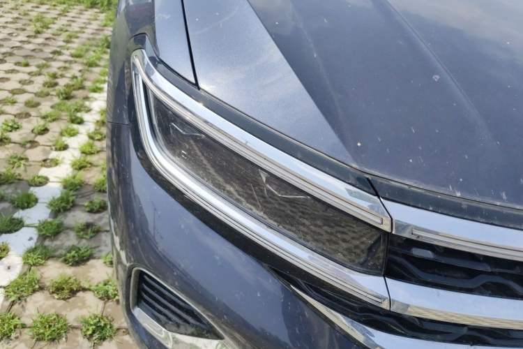 Used Volkswagen Talagon 2023 Facelift 530TSI All-Wheel-Drive Flagship Shengjing Edition Pro 6-Seater Right Front Headlight