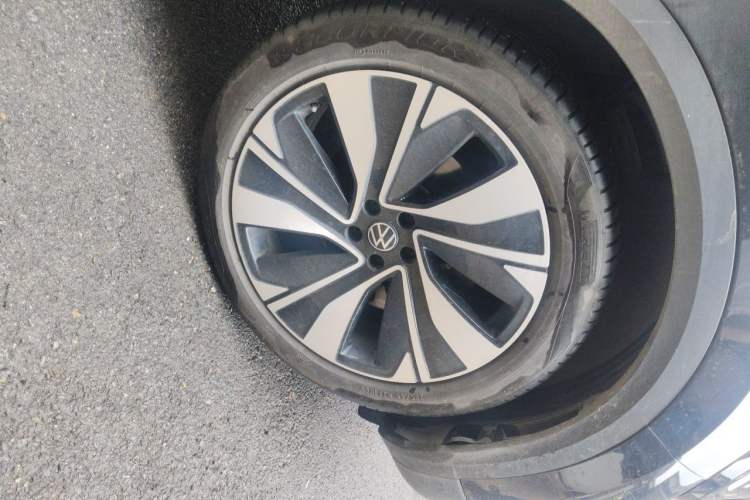 Used Volkswagen Talagon 2023 Facelift 380TSI All-Wheel-Drive Luxury Jiajing Pro 6-Seater Right Front Wheel Hub