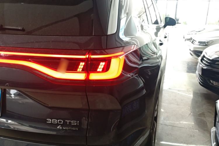 Used Volkswagen Talagon 2023 Facelift 380TSI All-Wheel-Drive Luxury Jiajing Pro 6-Seater Right Rear Taillight