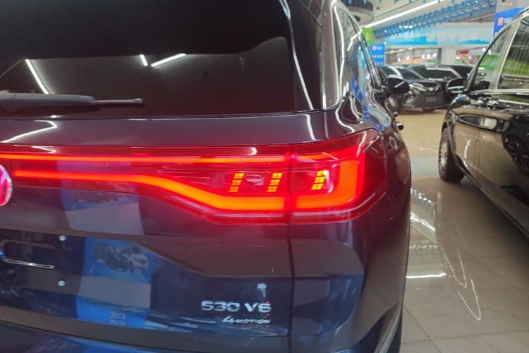 Used Volkswagen Talagon 2023 Facelift 530TSI All-Wheel-Drive Flagship Shengjing Edition Pro 6-Seater Right Rear Taillight