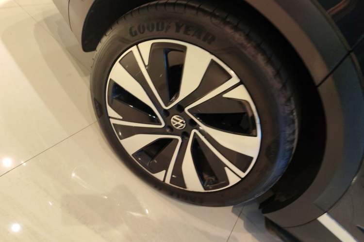 Used Volkswagen Talagon 2023 Facelift 380TSI All-Wheel-Drive Luxury Jiajing Pro 6-Seater Right Rear Wheel Hub