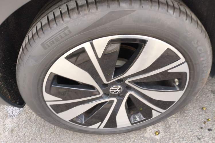 Used Volkswagen Talagon 2023 Facelift 380TSI All-Wheel-Drive Luxury Jiajing Pro 6-Seater Right Rear Wheel Hub