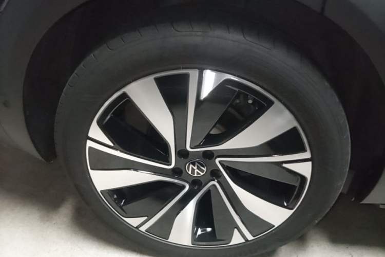 Used Volkswagen Talagon 2023 Facelift 380TSI All-Wheel Drive Luxury Jiajing Pro Version with 7 Seats Right Rear Wheel Hub