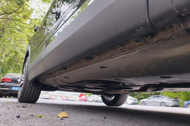 Used Volkswagen Talagon 2023 Facelift 380TSI All-Wheel-Drive Luxury Jiajing Pro 6-Seater Right Side Sill