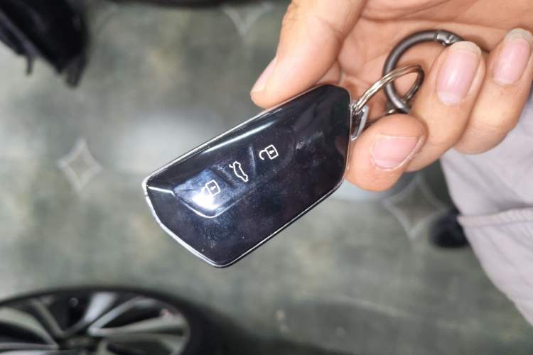 Used Volkswagen Talagon 2023 Facelift 380TSI All-Wheel Drive Luxury Jiajing Pro Version with 7 Seats Vehicle Key