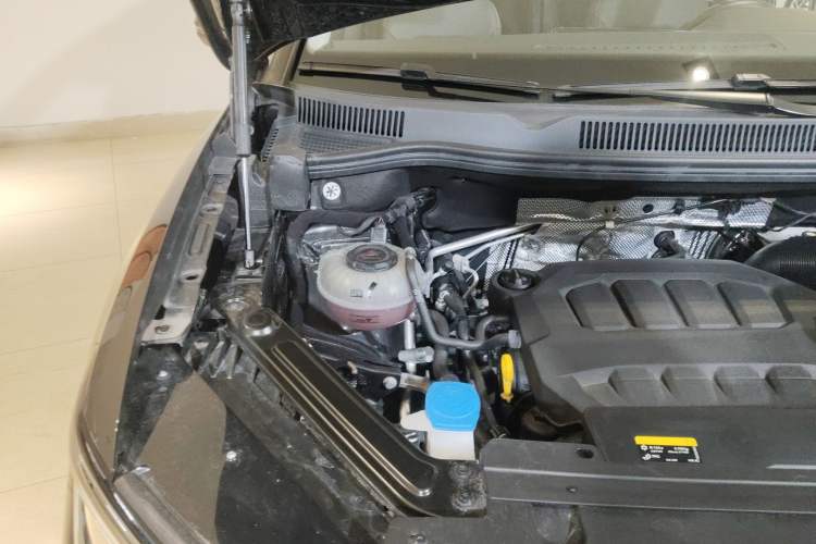 Used Volkswagen Talagon 2023 Facelift 380TSI All-Wheel-Drive Luxury Jiajing Pro 6-Seater Engine Bay Right