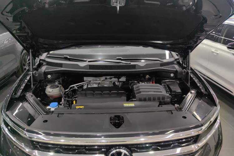 Used Volkswagen Talagon 2023 Facelift 380TSI Four-Wheel Drive Flagship Shengjing Edition 7 Seats Engine Bay