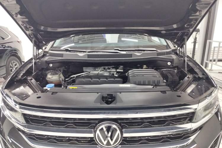 Used Volkswagen Talagon 2023 Facelift 380TSI All-Wheel-Drive Luxury Jiajing Pro 6-Seater Engine Bay