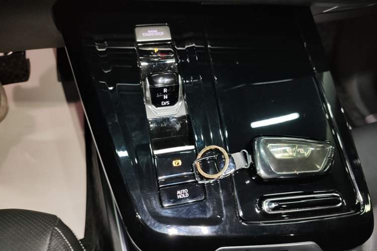 Used Volkswagen Talagon 2023 Facelift 380TSI All-Wheel-Drive Luxury Jiajing Pro 6-Seater Gear Lever
