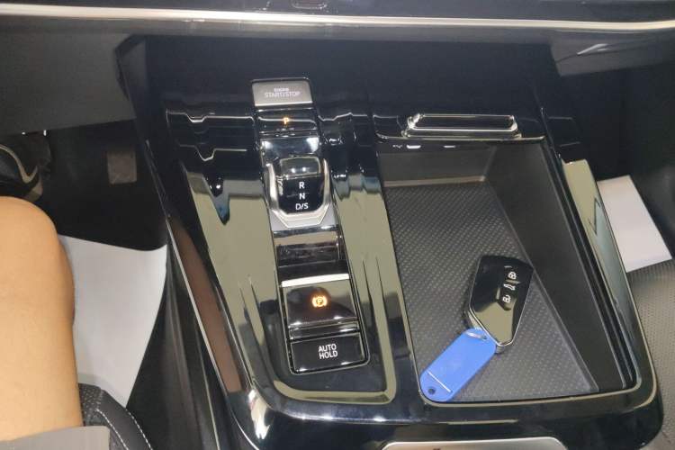 Used Volkswagen Talagon 2023 Facelift 380TSI All-Wheel-Drive Luxury Jiajing Pro 6-Seater Gear Lever